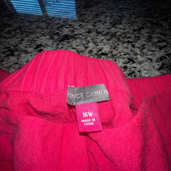 Vince Camuto Pink Shorts - Picture 2 of 2